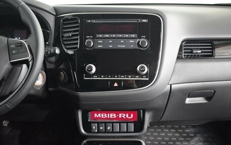 Mitsubishi Outlander III рестайлинг 3, 2022 год, 3 750 000 рублей, 7 фотография