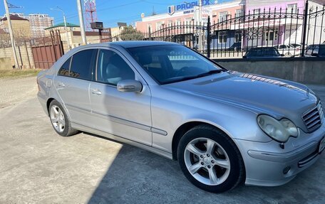 Mercedes-Benz C-Класс, 2004 год, 750 000 рублей, 1 фотография