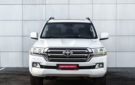 Toyota Land Cruiser 200, 2016 год, 5 999 000 рублей, 3 фотография