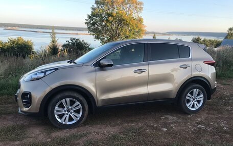 KIA Sportage IV рестайлинг, 2018 год, 2 500 000 рублей, 6 фотография