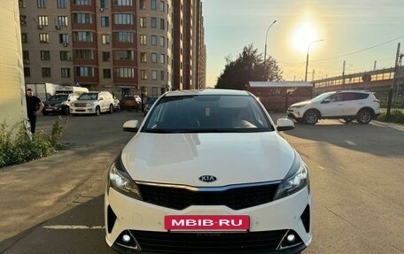 KIA Rio IV, 2020 год, 1 850 000 рублей, 2 фотография