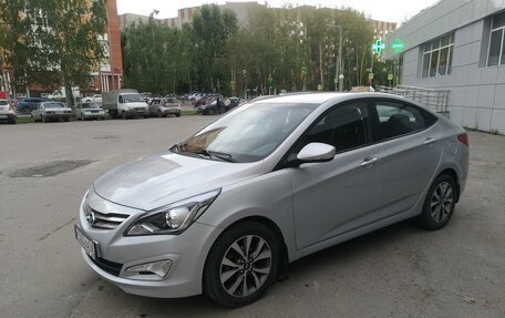 Hyundai Solaris II рестайлинг, 2015 год, 1 300 000 рублей, 3 фотография