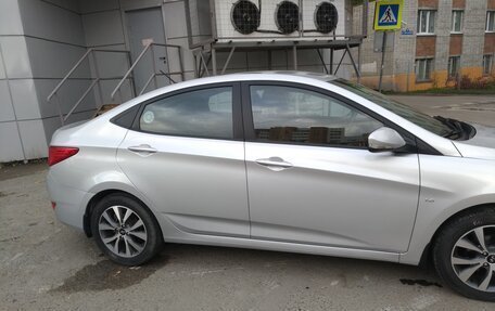 Hyundai Solaris II рестайлинг, 2015 год, 1 300 000 рублей, 12 фотография