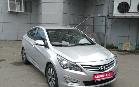 Hyundai Solaris II рестайлинг, 2015 год, 1 300 000 рублей, 10 фотография