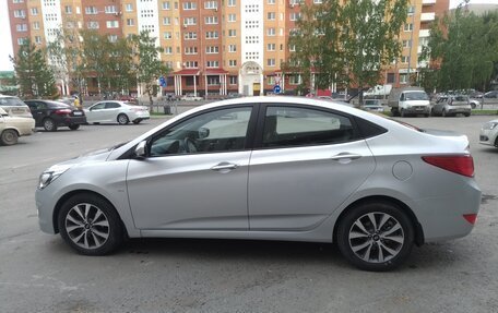 Hyundai Solaris II рестайлинг, 2015 год, 1 300 000 рублей, 20 фотография