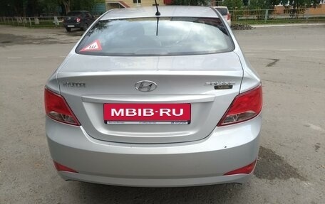 Hyundai Solaris II рестайлинг, 2015 год, 1 300 000 рублей, 15 фотография