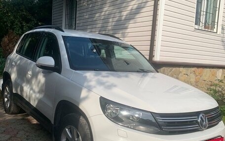 Volkswagen Tiguan I, 2012 год, 1 240 000 рублей, 2 фотография