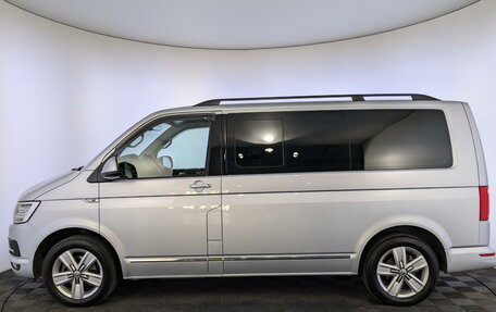 Volkswagen Multivan T6 рестайлинг, 2018 год, 3 950 000 рублей, 8 фотография