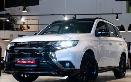 Mitsubishi Outlander III рестайлинг 3, 2022 год, 4 590 000 рублей, 1 фотография