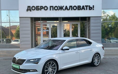 Skoda Superb III рестайлинг, 2016 год, 1 998 000 рублей, 3 фотография