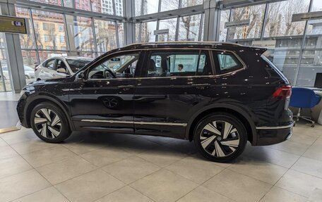 Volkswagen Tiguan II, 2023 год, 5 900 000 рублей, 5 фотография