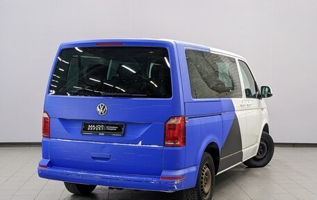 Volkswagen Caravelle T6 рестайлинг, 2019 год, 2 645 000 рублей, 5 фотография