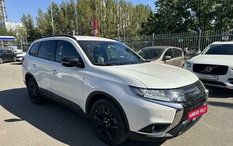 Mitsubishi Outlander III рестайлинг 3, 2020 год, 2 749 000 рублей, 2 фотография