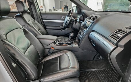 Ford Explorer VI, 2017 год, 3 166 400 рублей, 11 фотография