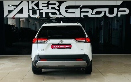 Toyota RAV4, 2021 год, 4 500 000 рублей, 8 фотография