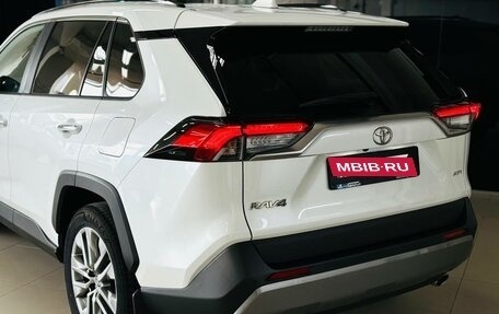 Toyota RAV4, 2021 год, 4 500 000 рублей, 10 фотография