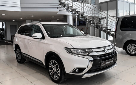 Mitsubishi Outlander III рестайлинг 3, 2017 год, 2 550 000 рублей, 3 фотография