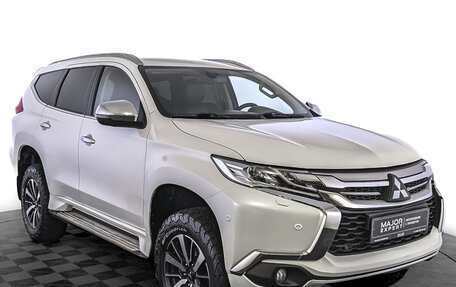 Mitsubishi Pajero Sport III рестайлинг, 2017 год, 2 670 000 рублей, 3 фотография