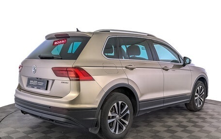 Volkswagen Tiguan II, 2019 год, 2 580 000 рублей, 5 фотография