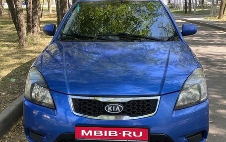 KIA Rio II, 2010 год, 650 000 рублей, 3 фотография