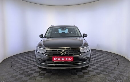 Volkswagen Tiguan II, 2021 год, 2 940 000 рублей, 2 фотография