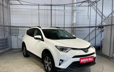 Toyota RAV4, 2017 год, 2 599 000 рублей, 3 фотография