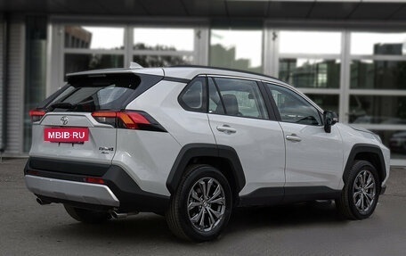 Toyota RAV4, 2024 год, 5 000 000 рублей, 6 фотография