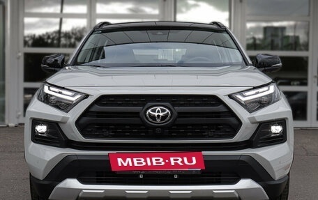 Toyota RAV4, 2024 год, 5 000 000 рублей, 2 фотография