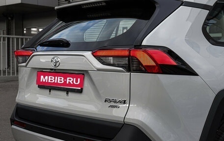 Toyota RAV4, 2024 год, 5 000 000 рублей, 9 фотография