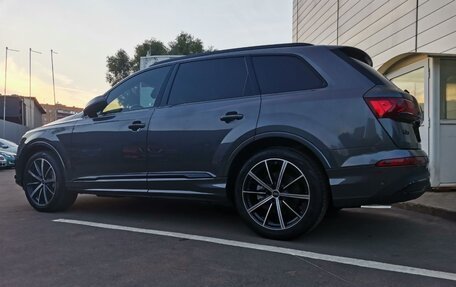 Audi Q7, 2023 год, 14 200 000 рублей, 4 фотография