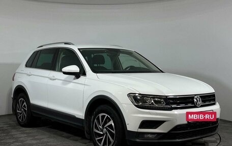 Volkswagen Tiguan II, 2018 год, 2 397 000 рублей, 3 фотография