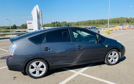 Toyota Prius, 2007 год, 680 000 рублей, 2 фотография