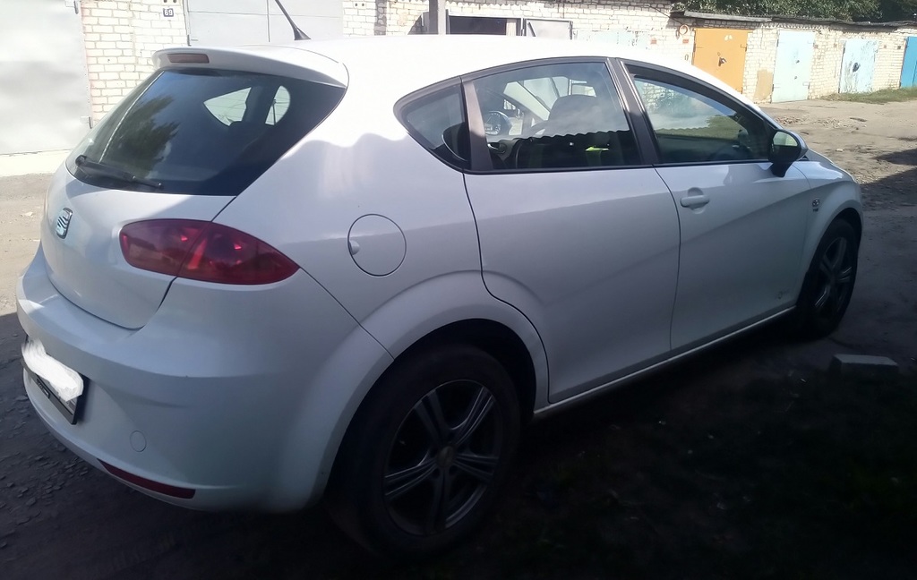 SEAT Leon II рестайлинг, 2012 год, 750 000 рублей, 4 фотография