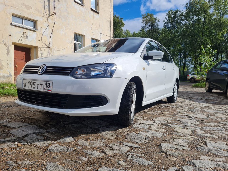 Volkswagen Polo V, 2013 год, 700 000 рублей, 4 фотография