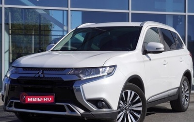 Mitsubishi Outlander III рестайлинг 3, 2019 год, 2 295 000 рублей, 1 фотография