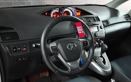 Toyota Verso I, 2014 год, 1 656 000 рублей, 13 фотография