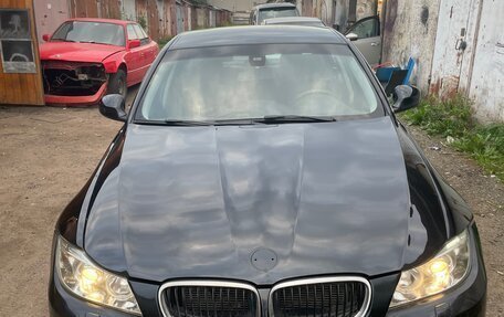 BMW 3 серия, 2011 год, 1 100 000 рублей, 2 фотография