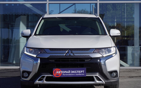 Mitsubishi Outlander III рестайлинг 3, 2019 год, 2 295 000 рублей, 2 фотография