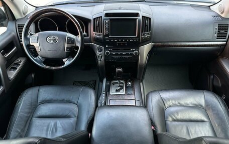 Toyota Land Cruiser 200, 2011 год, 3 050 000 рублей, 11 фотография