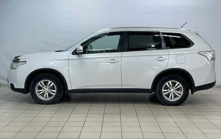 Mitsubishi Outlander III рестайлинг 3, 2014 год, 1 650 000 рублей, 8 фотография