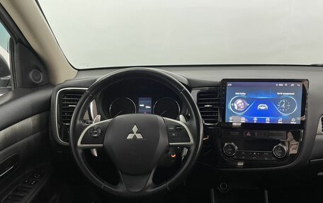 Mitsubishi Outlander III рестайлинг 3, 2014 год, 1 650 000 рублей, 14 фотография