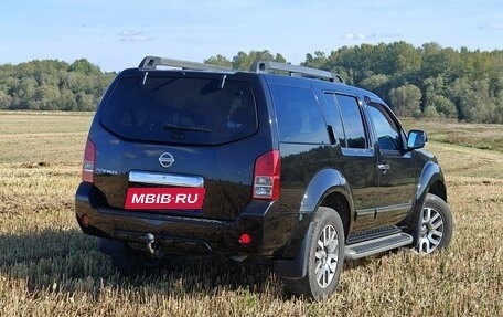 Nissan Pathfinder, 2012 год, 1 880 000 рублей, 3 фотография