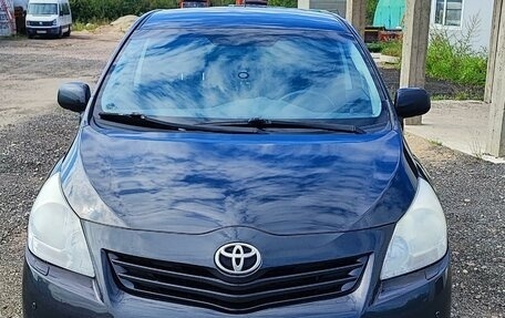 Toyota Verso I, 2011 год, 970 000 рублей, 2 фотография