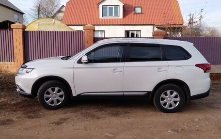 Mitsubishi Outlander III рестайлинг 3, 2015 год, 1 950 000 рублей, 16 фотография