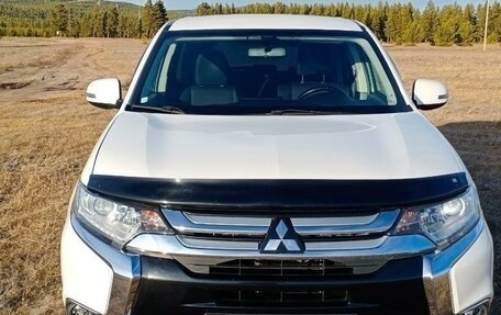 Mitsubishi Outlander III рестайлинг 3, 2015 год, 1 950 000 рублей, 19 фотография