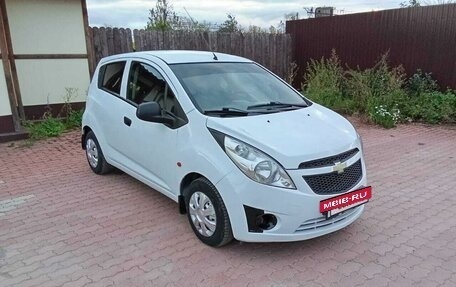 Chevrolet Spark III, 2012 год, 675 000 рублей, 2 фотография