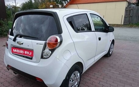 Chevrolet Spark III, 2012 год, 675 000 рублей, 3 фотография