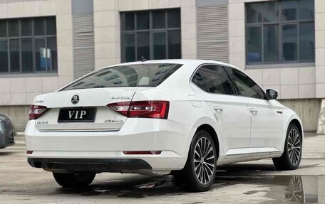 Skoda Superb III рестайлинг, 2021 год, 3 000 000 рублей, 5 фотография