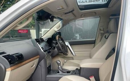 Toyota Land Cruiser Prado 150 рестайлинг 2, 2021 год, 3 499 555 рублей, 9 фотография