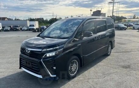 Toyota Voxy III, 2017 год, 2 950 000 рублей, 4 фотография